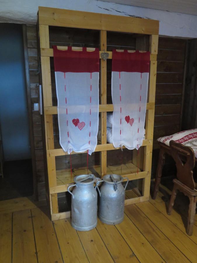 La Ferme De Pomereix Le Dorat Экстерьер фото